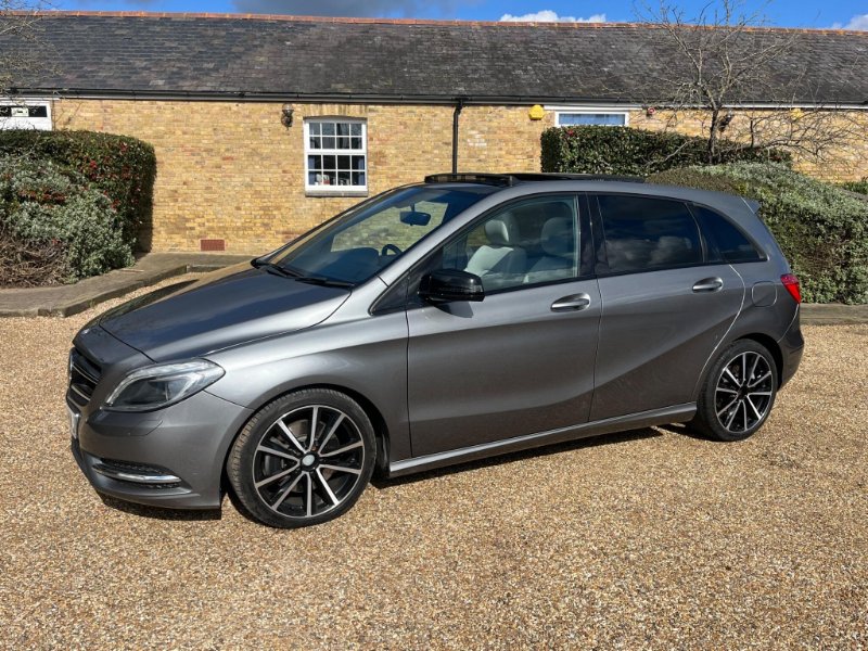 None B CLASS 8,995 MONTHLY FROM 166... photo